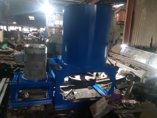 Máy bằm nhựa nước chất lượng giá tốt