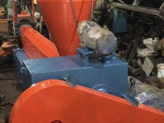 Máy tái chế rác thải nhựa - Giải pháp cần thiết cho ô nhiễm nhựa