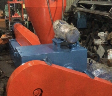 Máy tái chế rác thải nhựa - Giải pháp cần thiết cho ô nhiễm nhựa